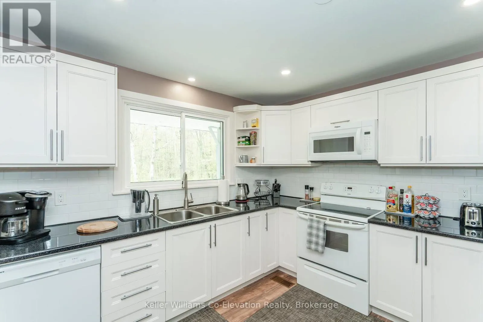 1467 ROSEMOUNT ROAD