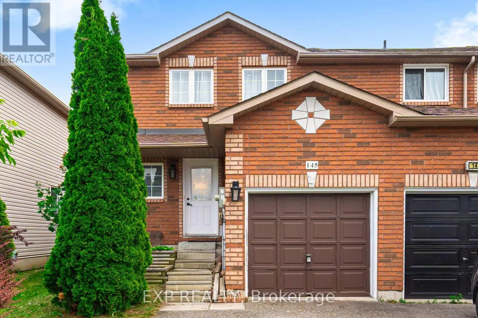145 COURTNEY CRESCENT