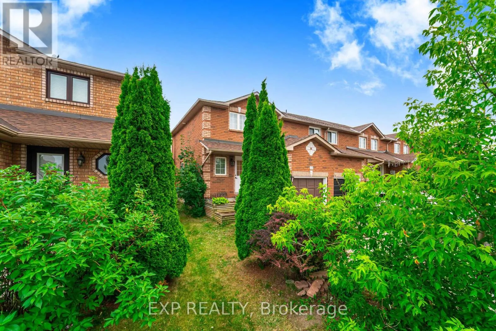 145 COURTNEY CRESCENT
