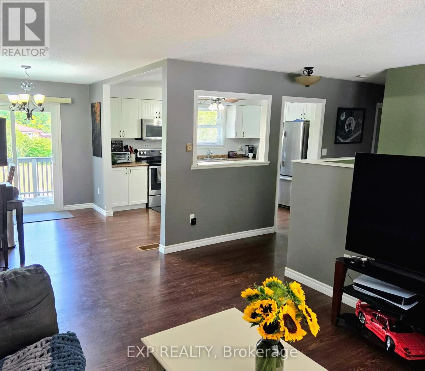 440 BARRIE ROAD
