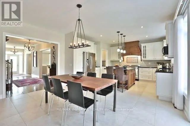 4 PLUNKETT COURT