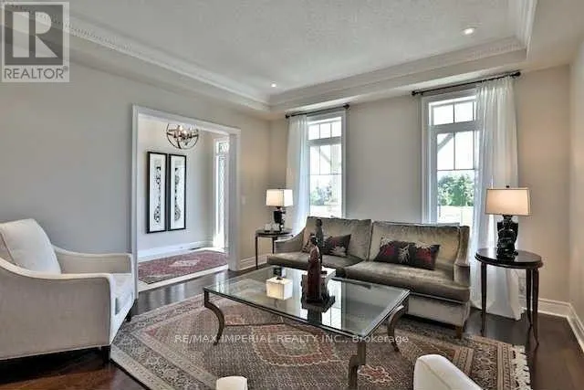 4 PLUNKETT COURT