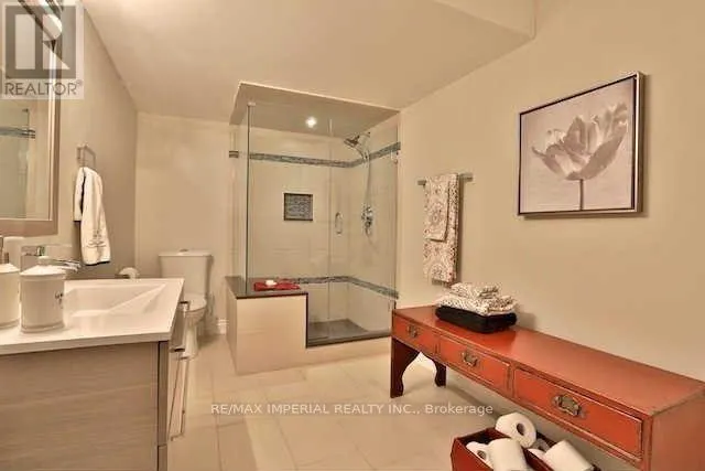 4 PLUNKETT COURT