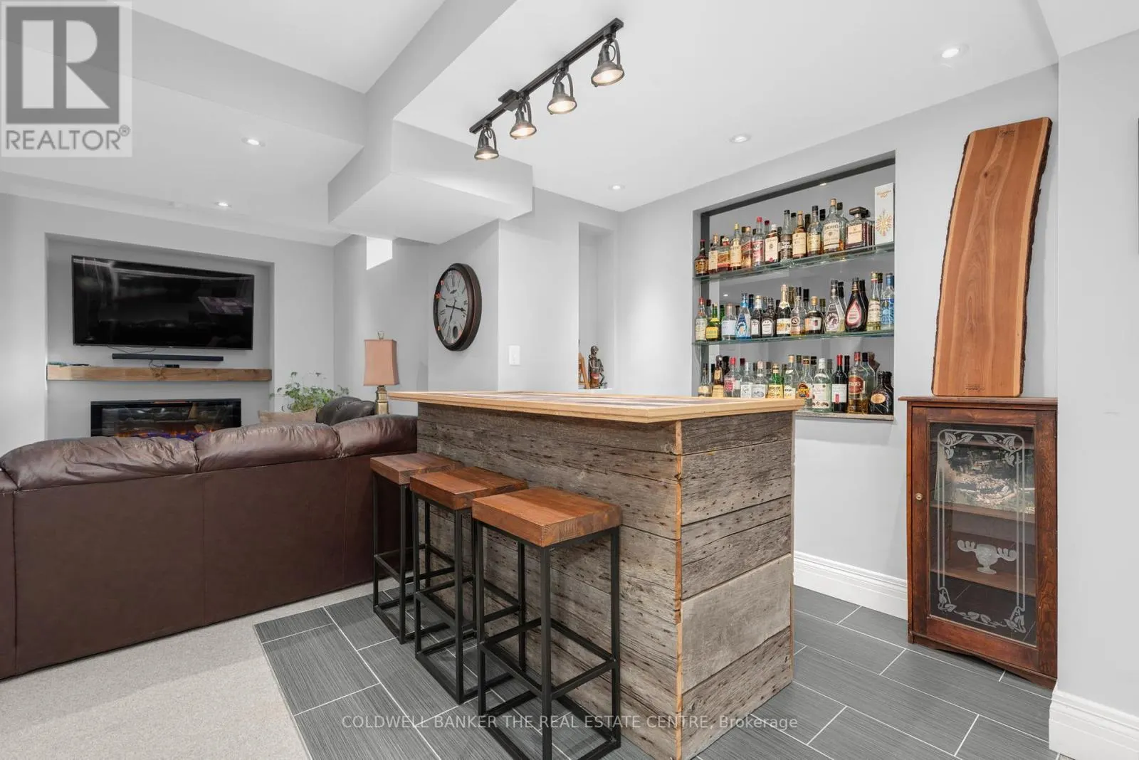 376 TOLLENDAL MILL ROAD