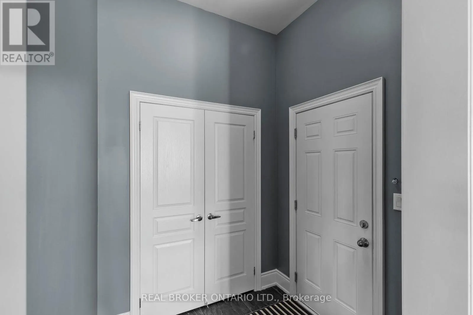 3032 MONARCH DRIVE