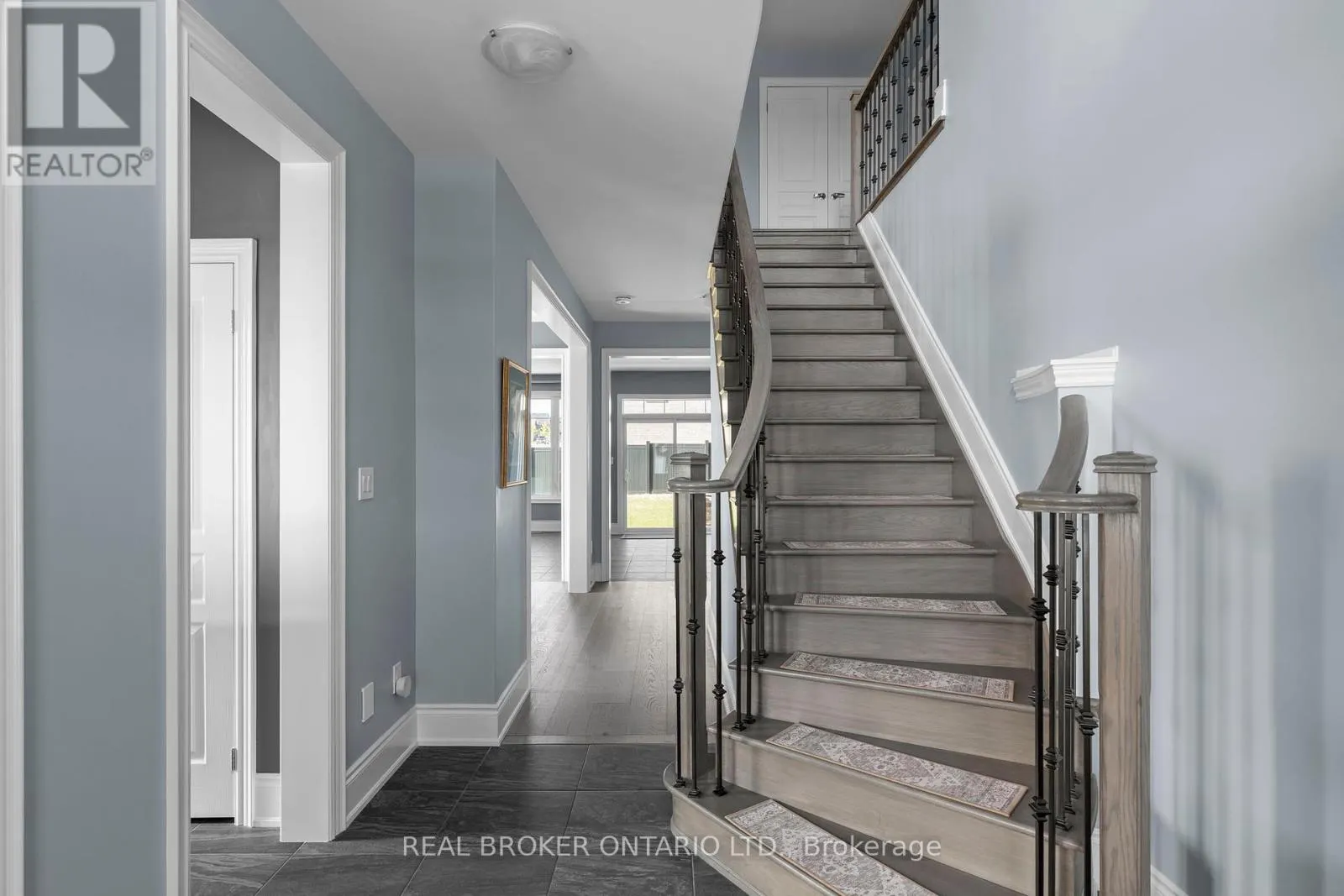 3032 MONARCH DRIVE