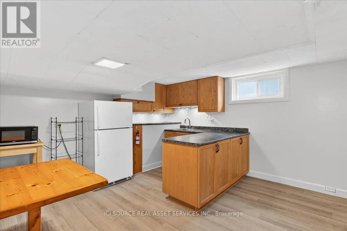 223 MISSISSAGA STREET W