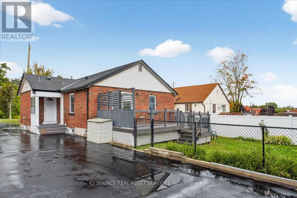 223 MISSISSAGA STREET W