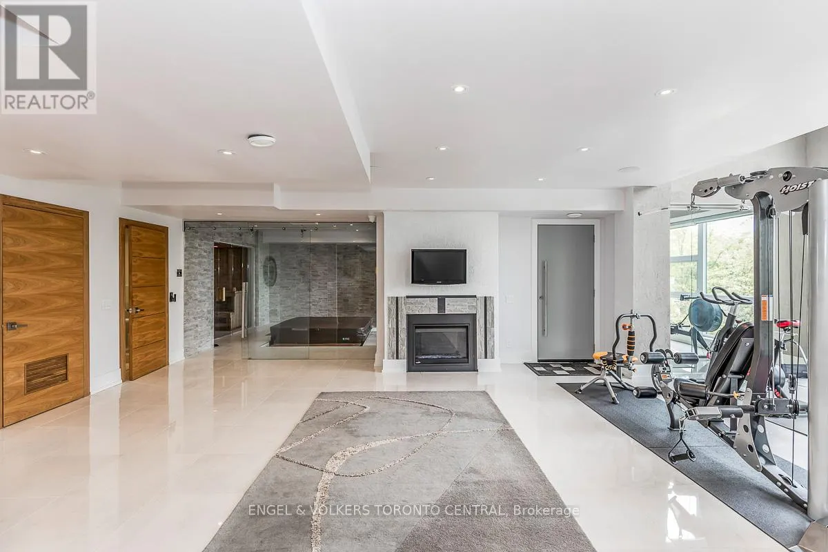 16 VALLEYCREST DRIVE