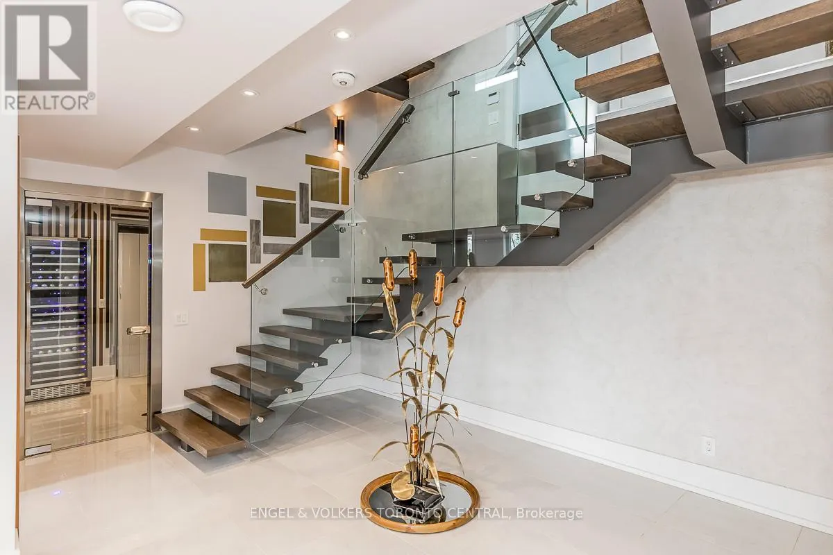 16 VALLEYCREST DRIVE