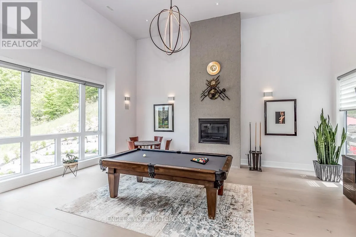 16 VALLEYCREST DRIVE