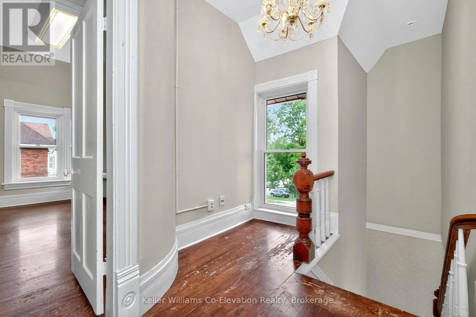 UPPER UNIT - 600 HUGEL AVENUE, #Upper Unit