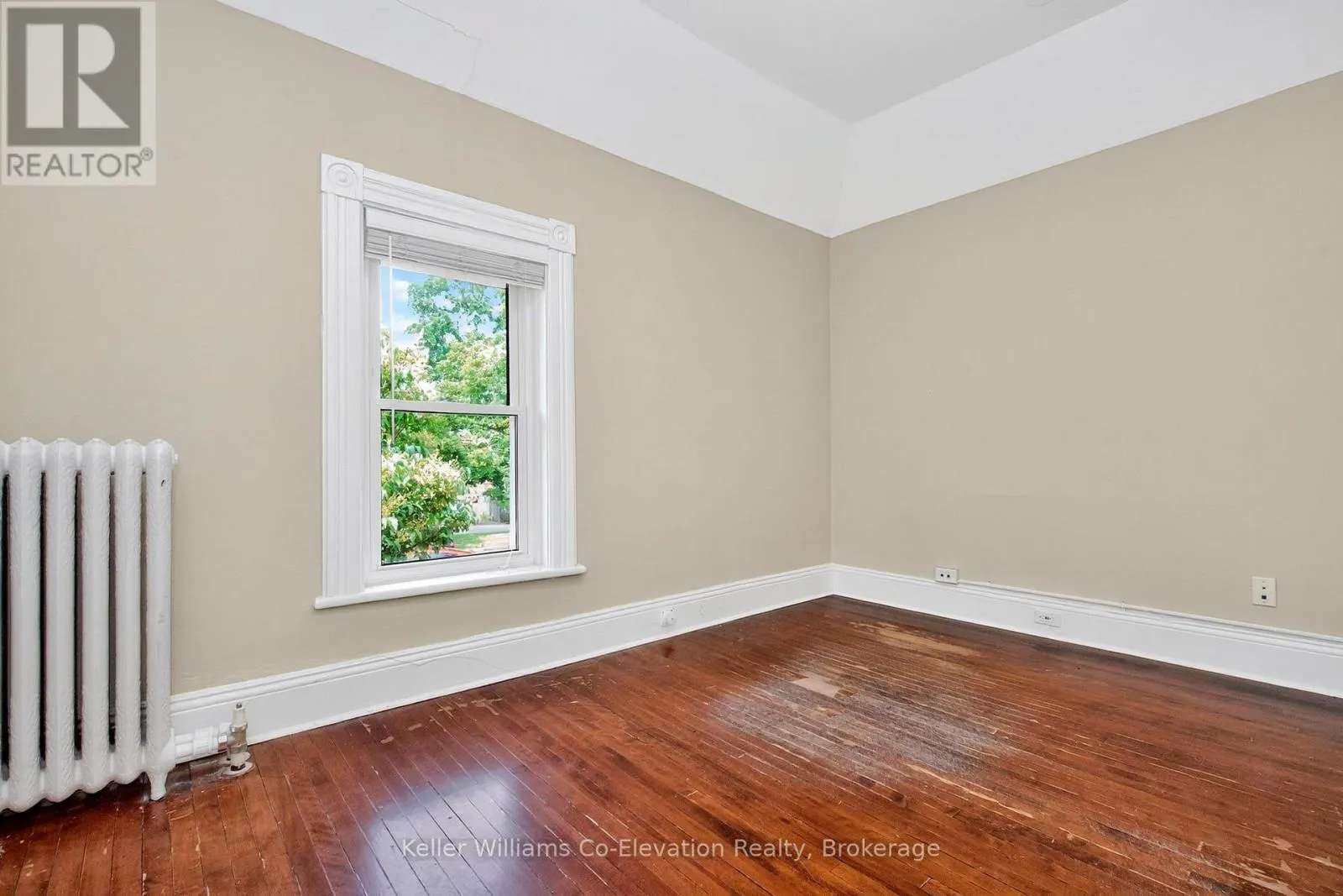 UPPER UNIT - 600 HUGEL AVENUE, #Upper Unit