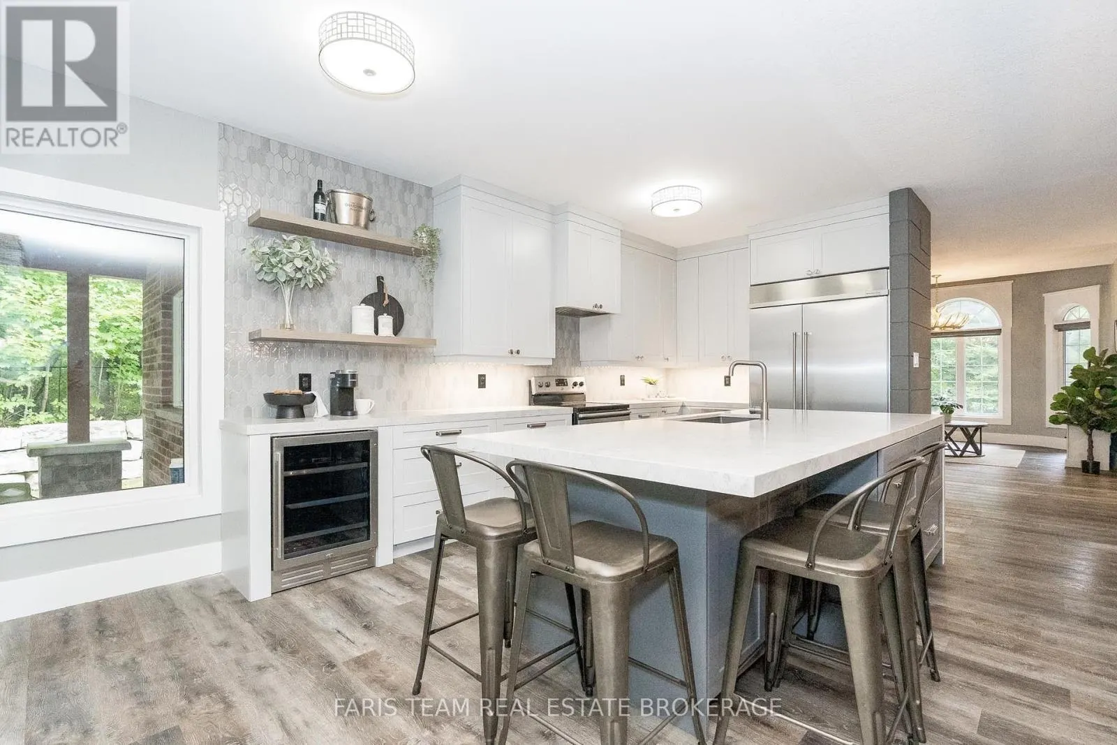 39 DIAMOND VALLEY DRIVE