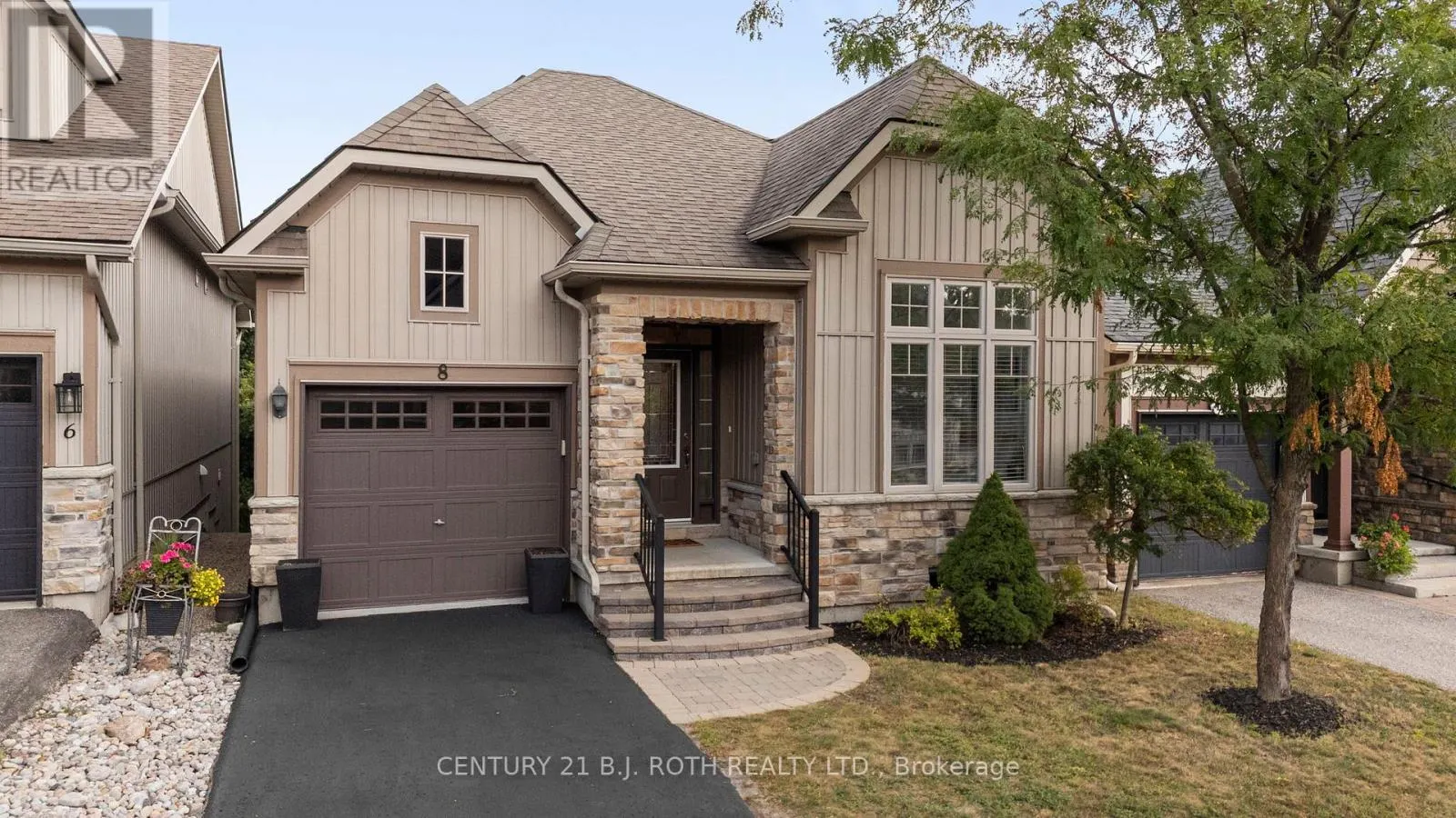 8 CANTERBURY CIRCLE