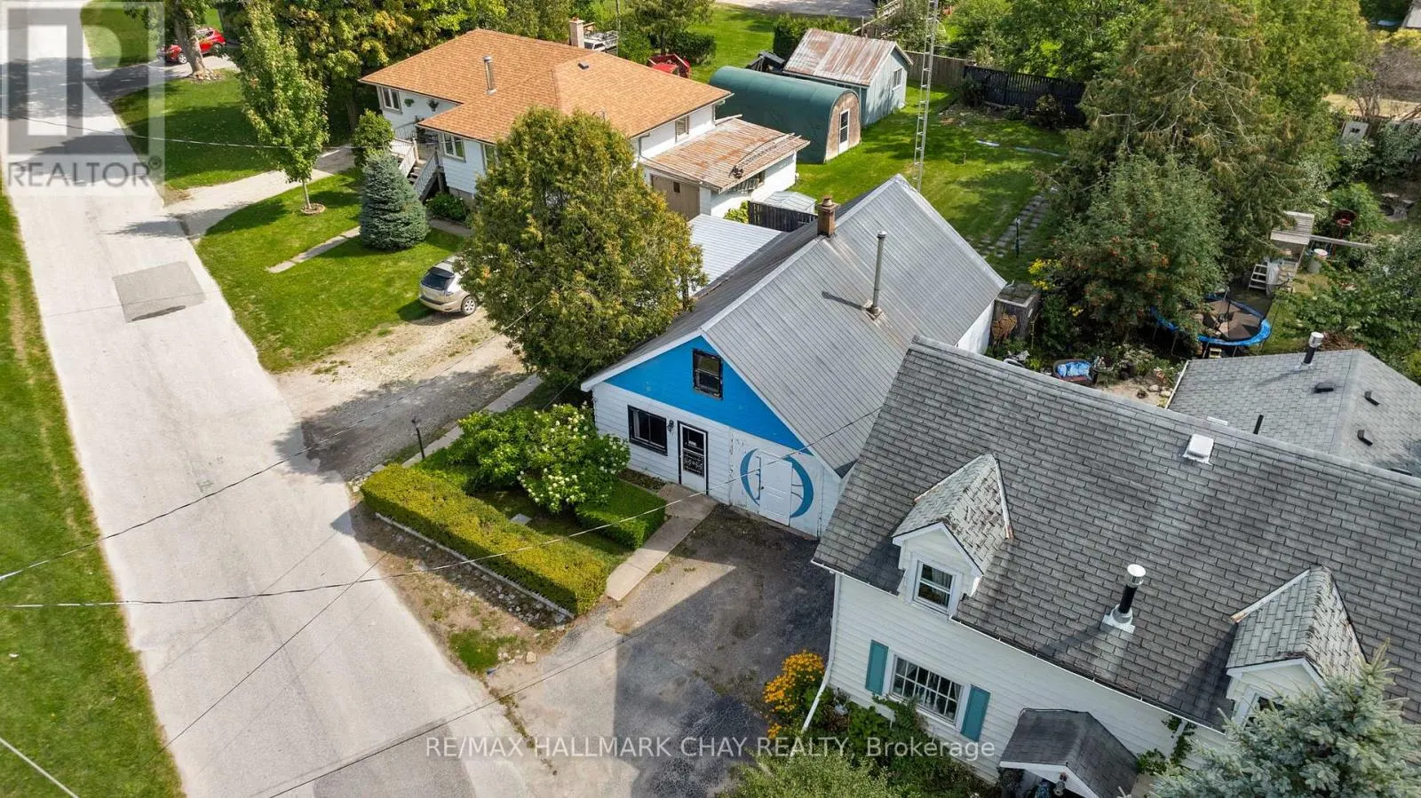 7 CAROLINE STREET E