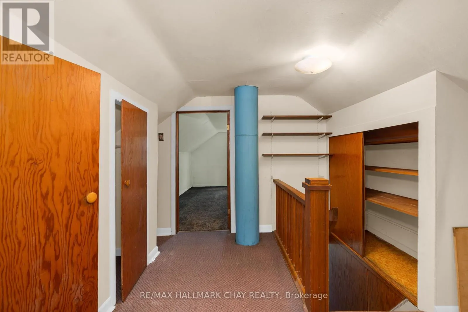 7 CAROLINE STREET E