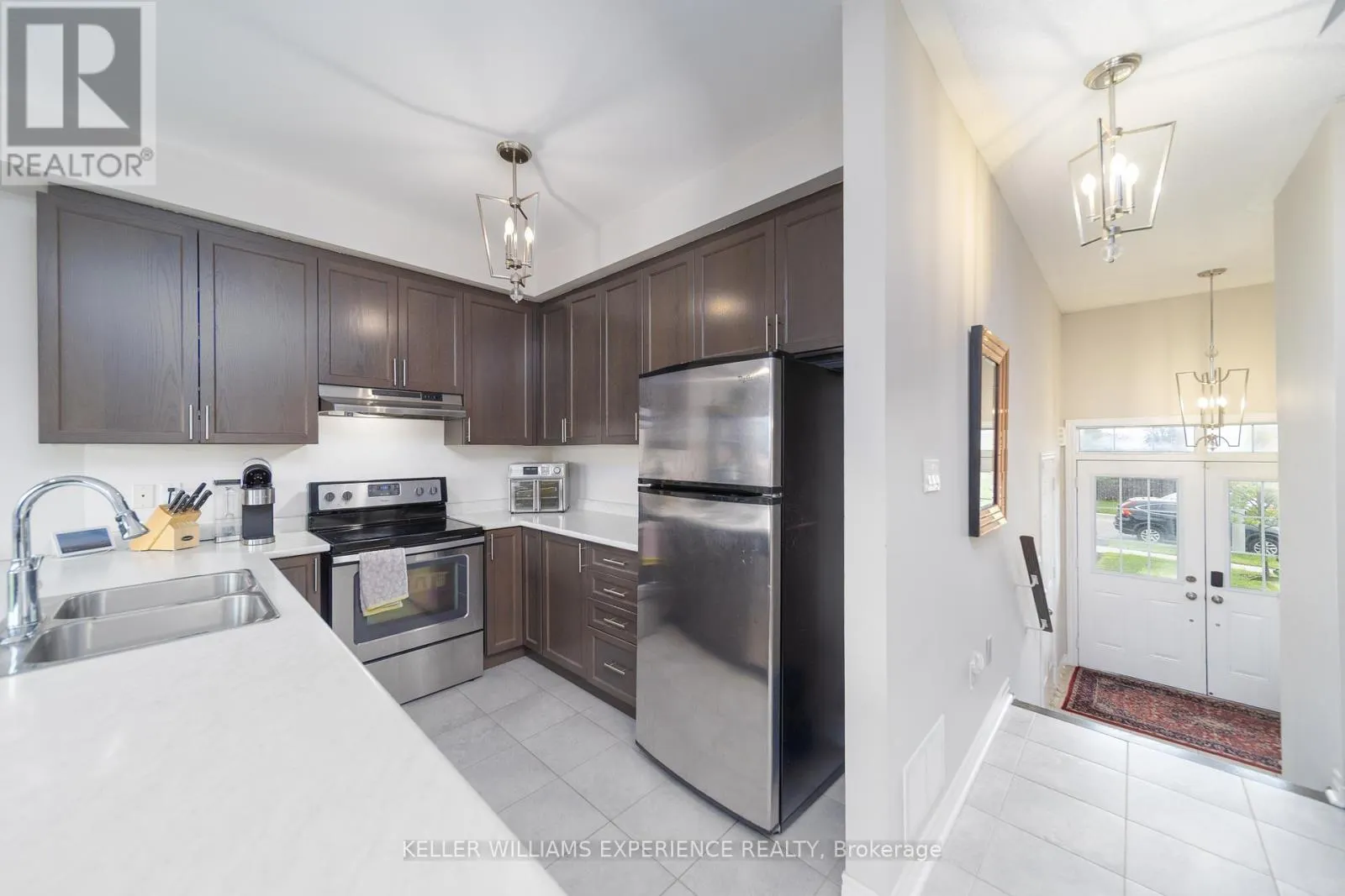 48 SNELGROVE CRESCENT