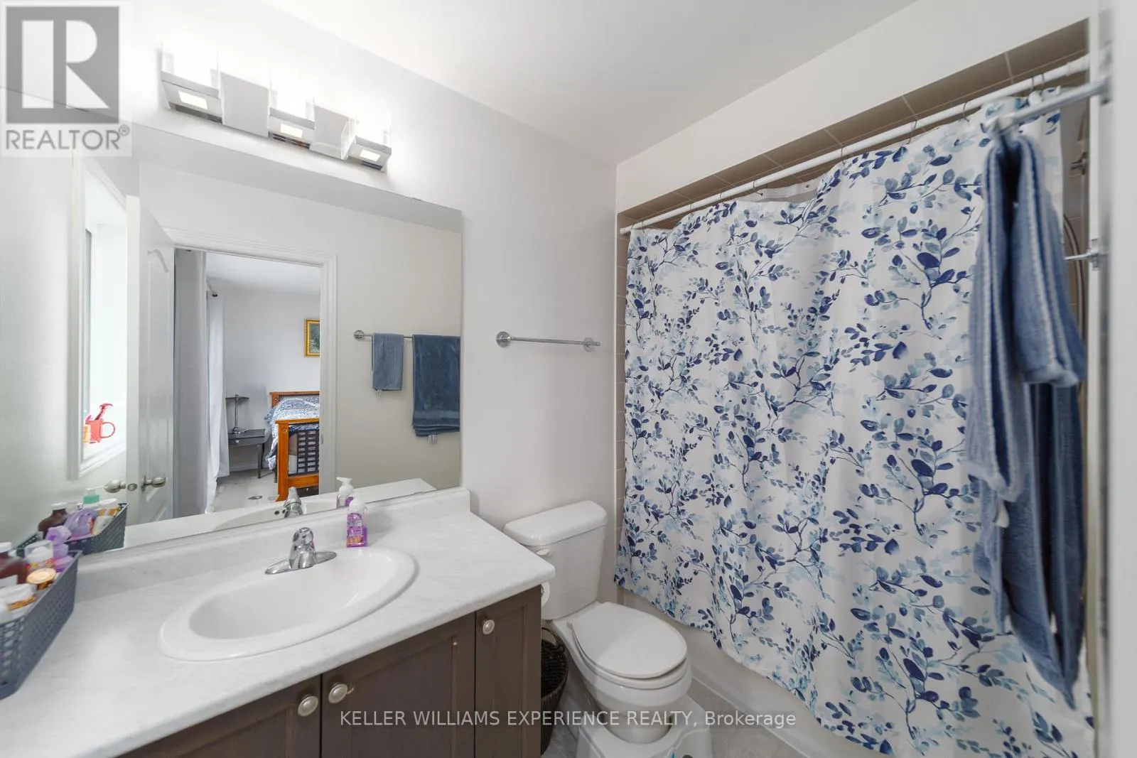 48 SNELGROVE CRESCENT