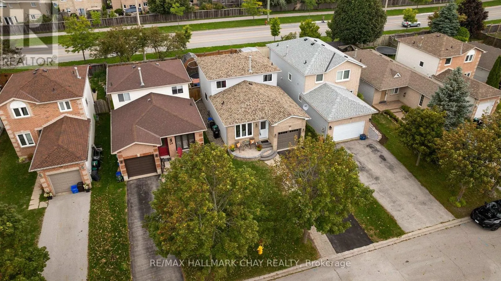 22 ASSINIBOINE DRIVE