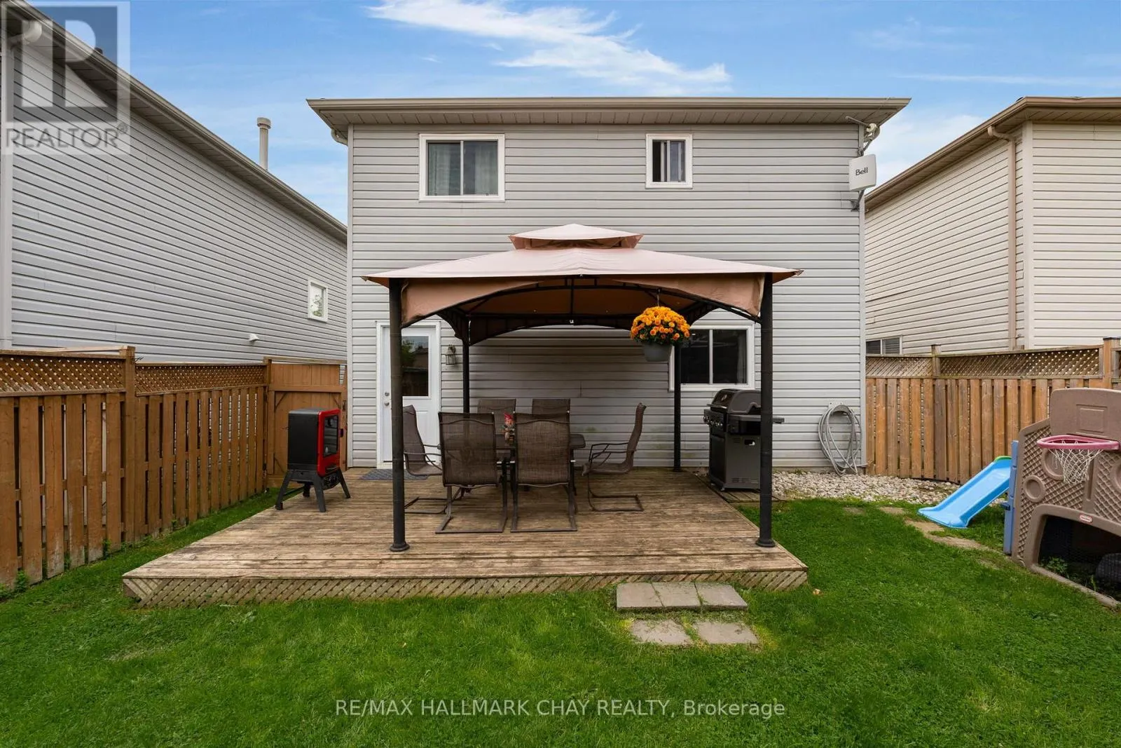 22 ASSINIBOINE DRIVE