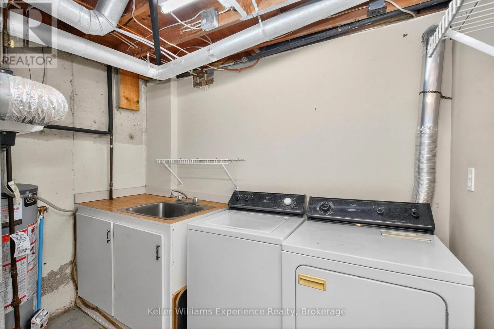 56 - 778 WILLIAM STREET, #56