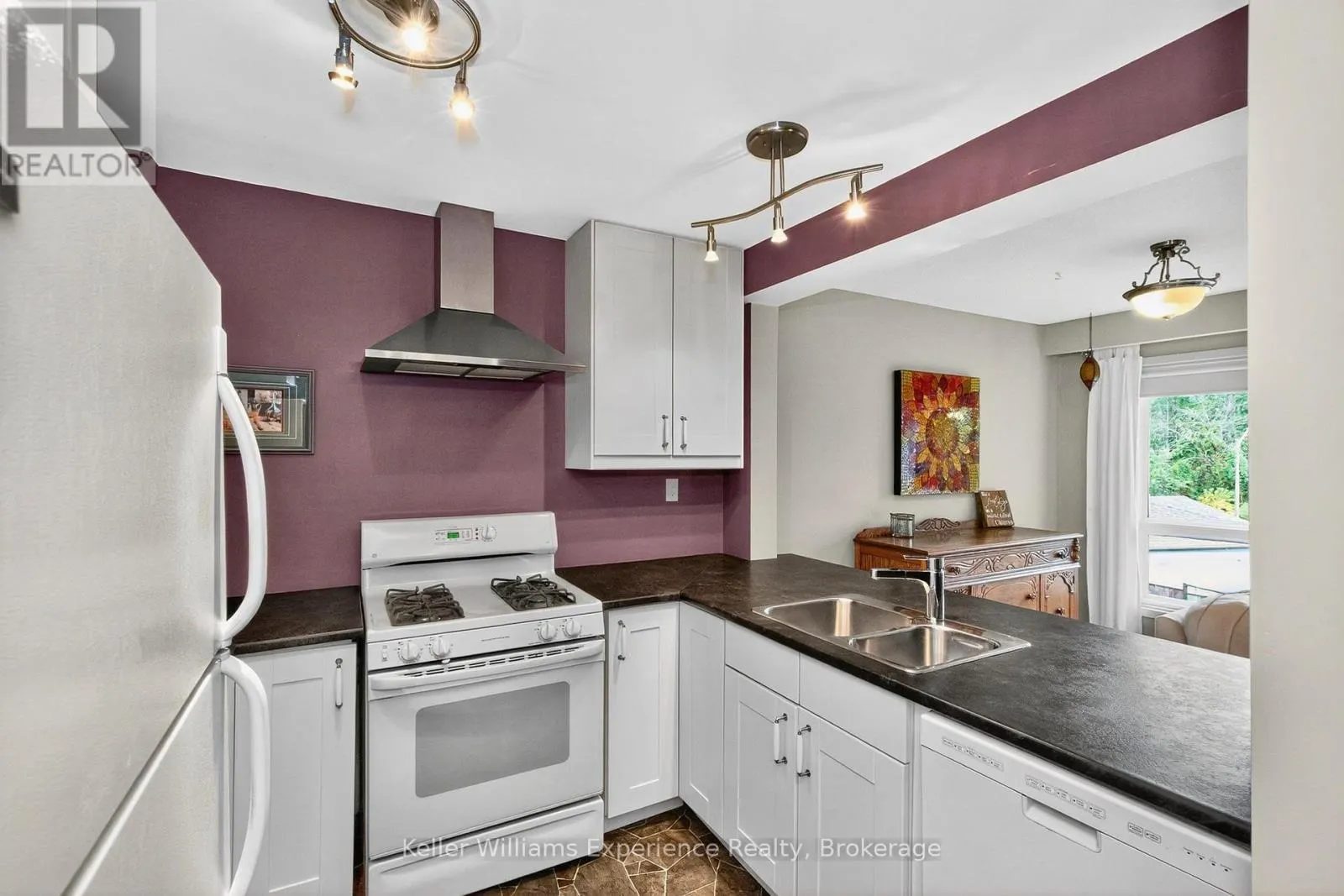 56 - 778 WILLIAM STREET, #56