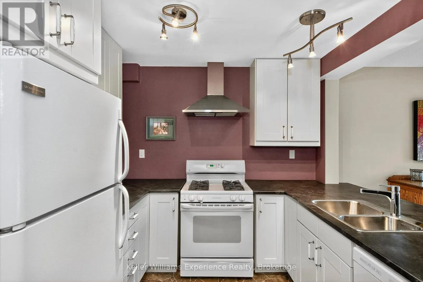 56 - 778 WILLIAM STREET, #56