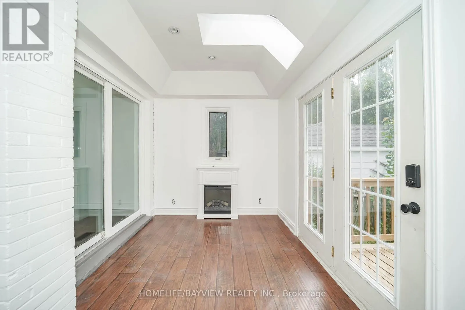 MAIN - 163 GUNN STREET