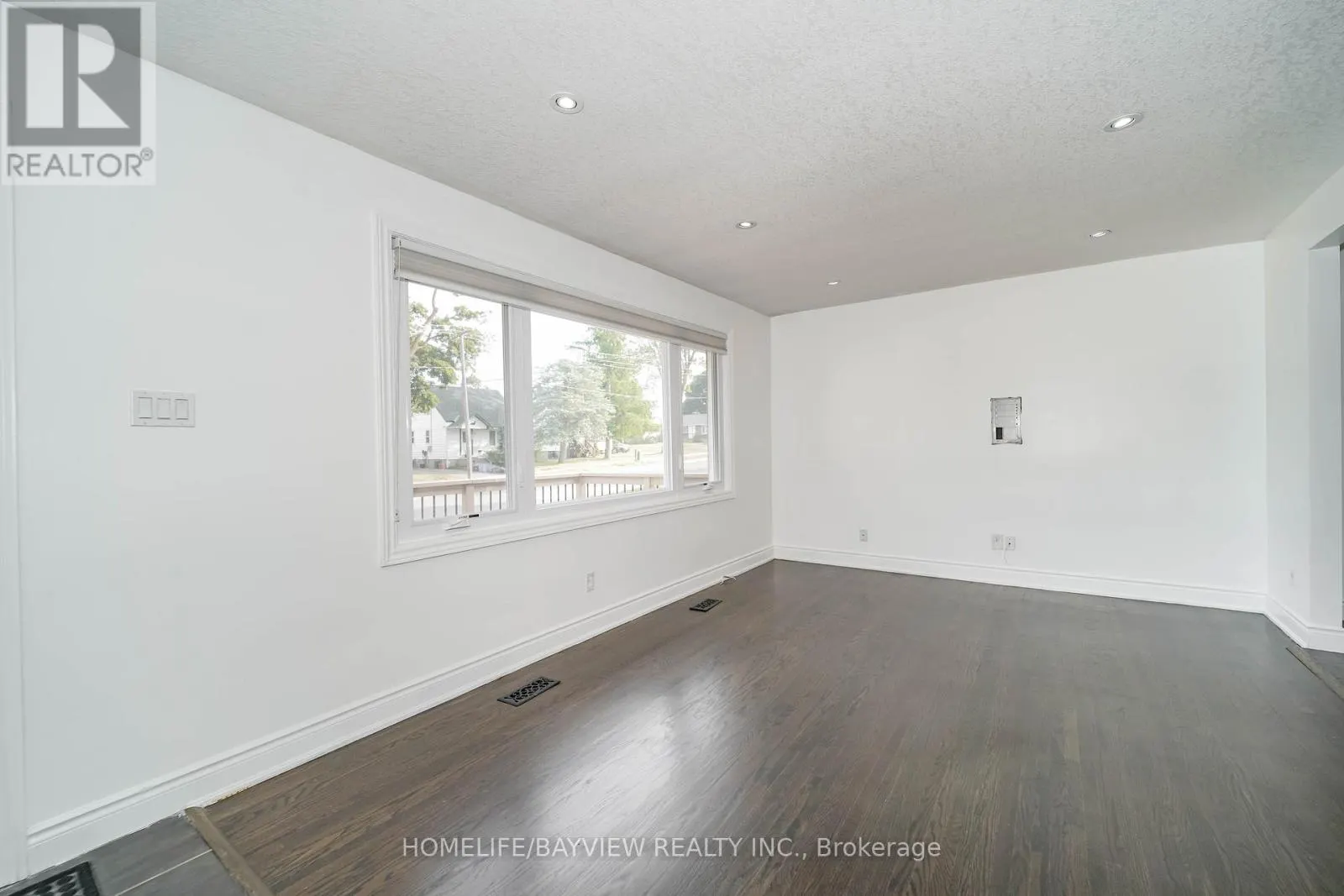 MAIN - 163 GUNN STREET