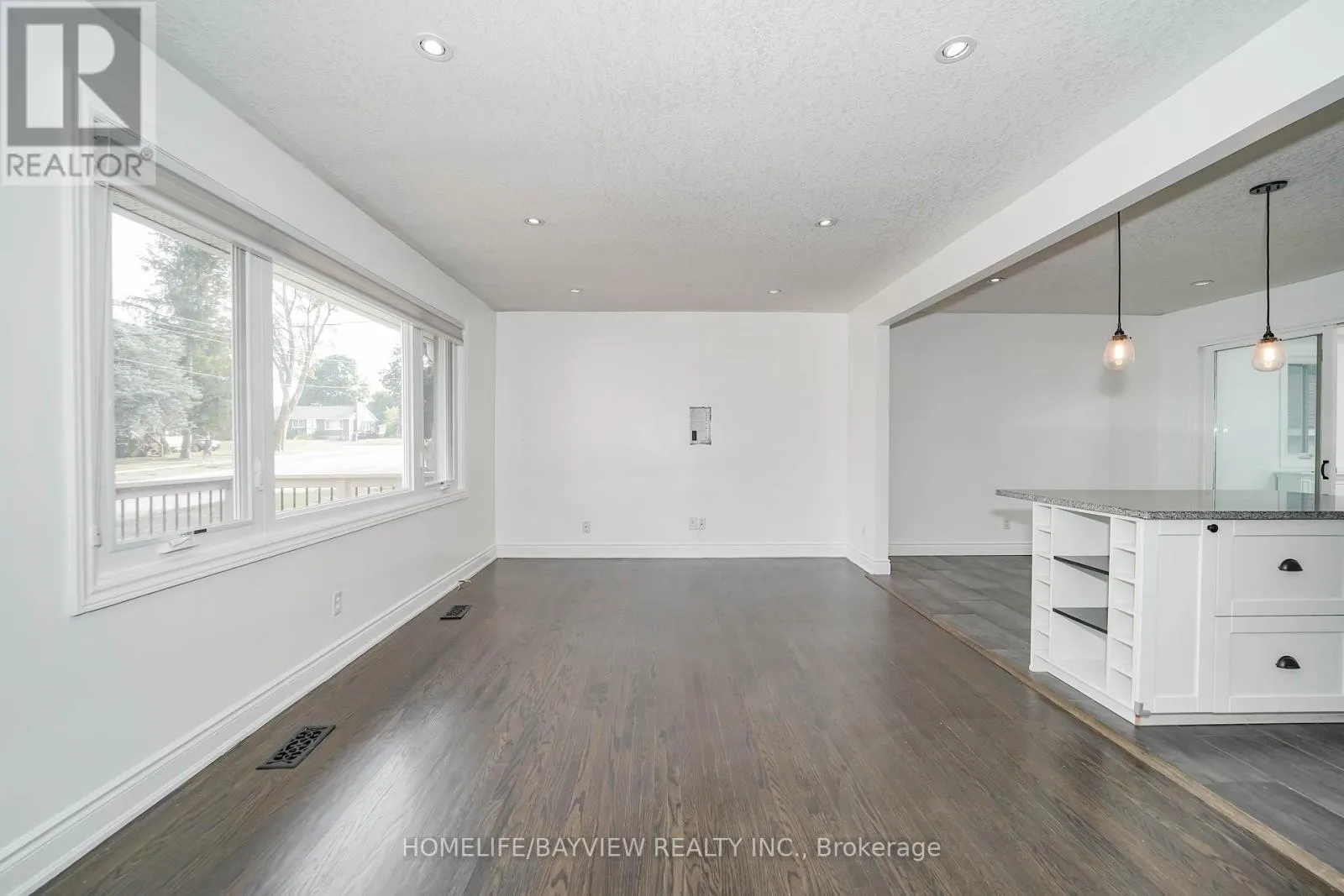 MAIN - 163 GUNN STREET
