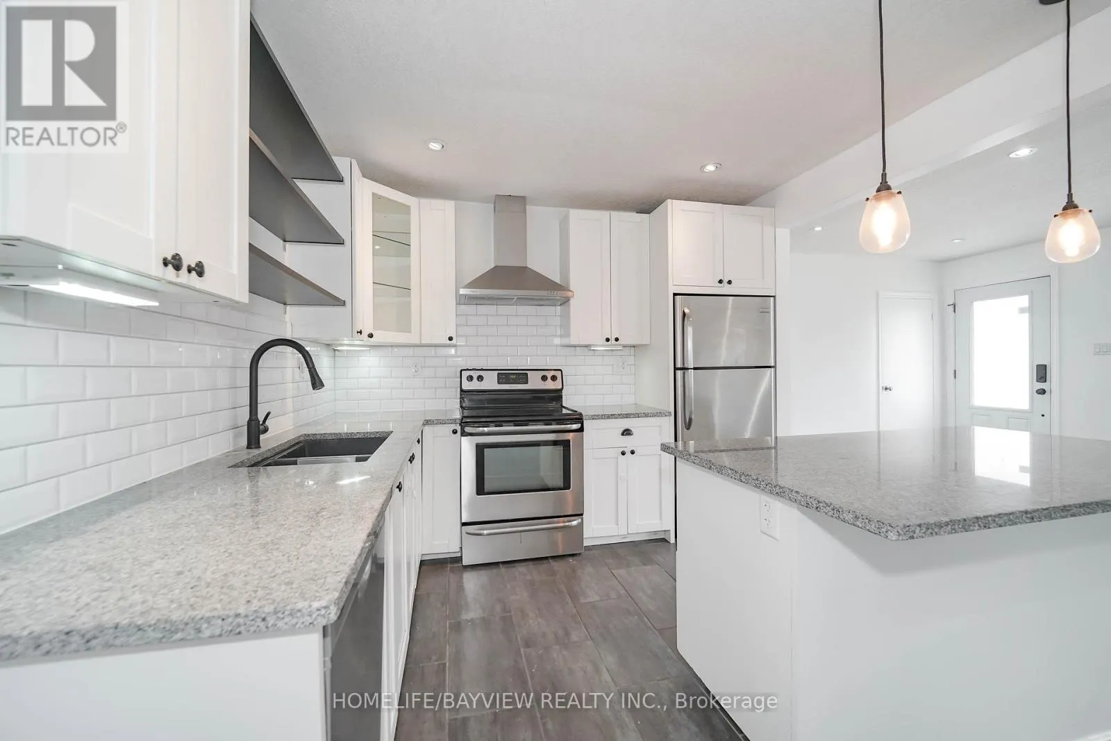 MAIN - 163 GUNN STREET