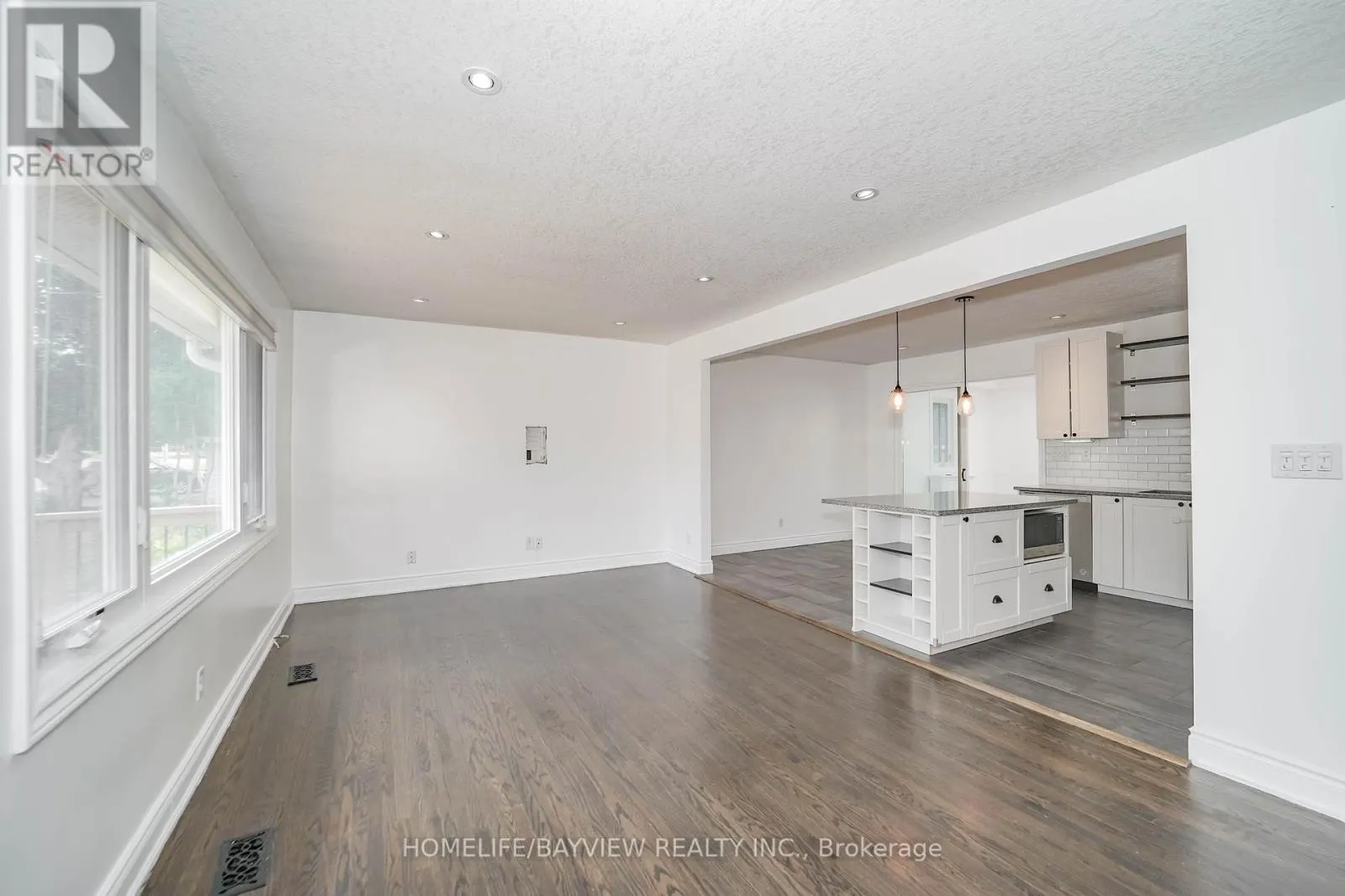 MAIN - 163 GUNN STREET