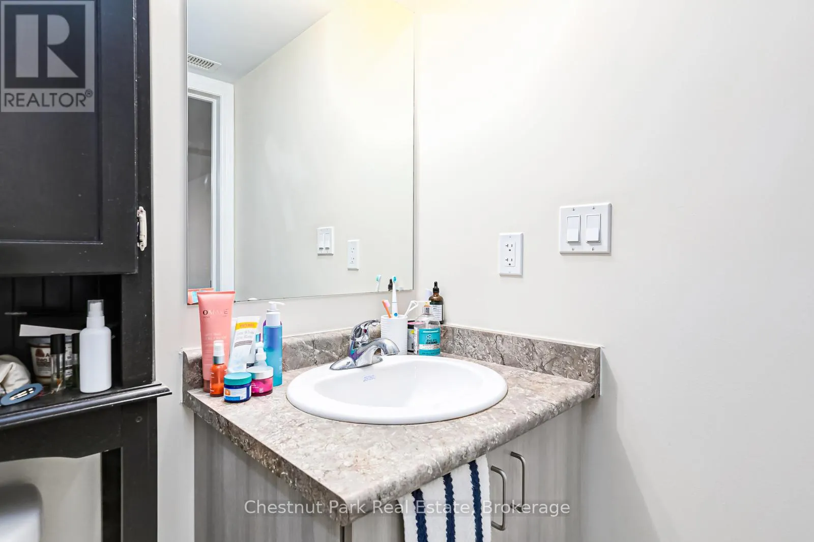 105 - 4 ANCHORAGE CRESCENT, #105