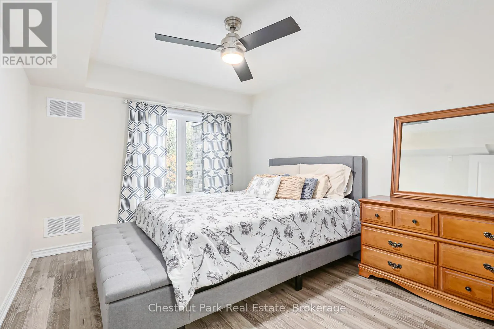 105 - 4 ANCHORAGE CRESCENT, #105