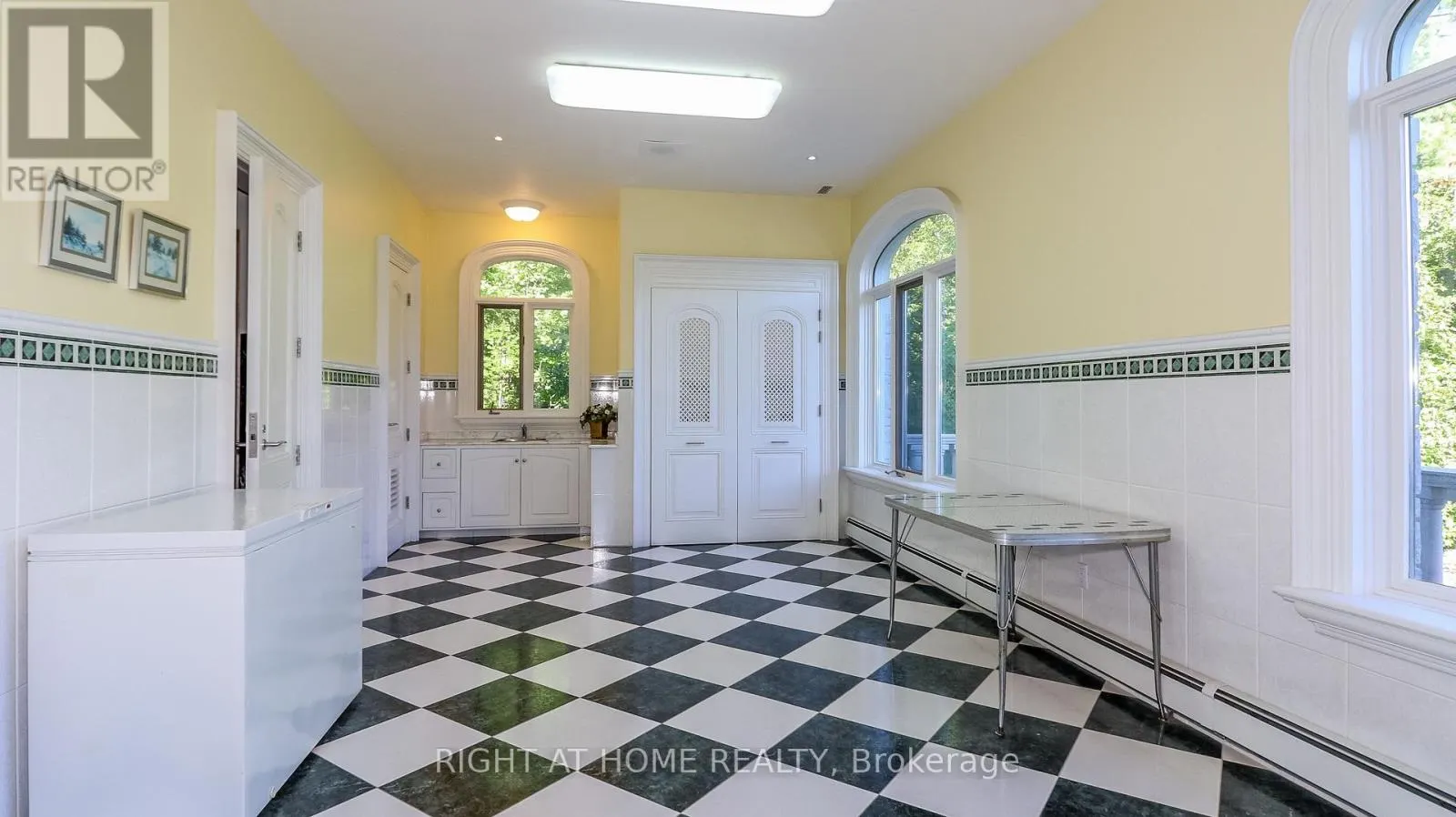 290 TOLLENDAL MILL ROAD