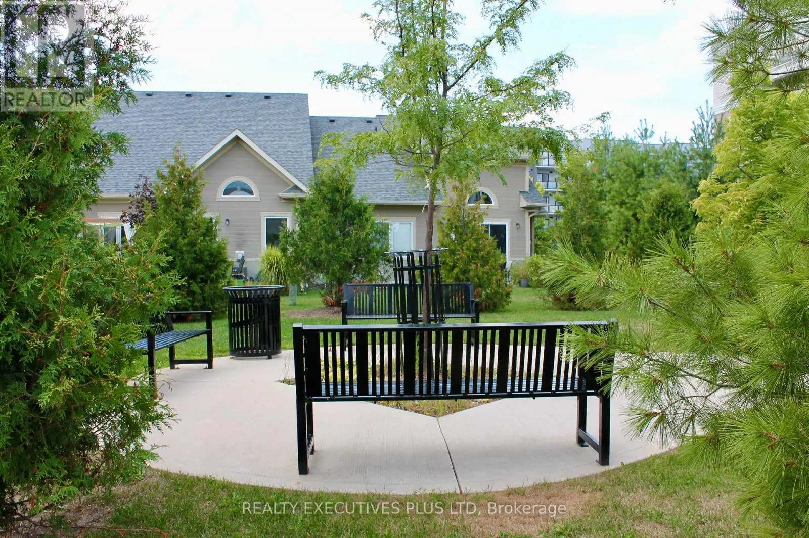 77 KARI CRESCENT