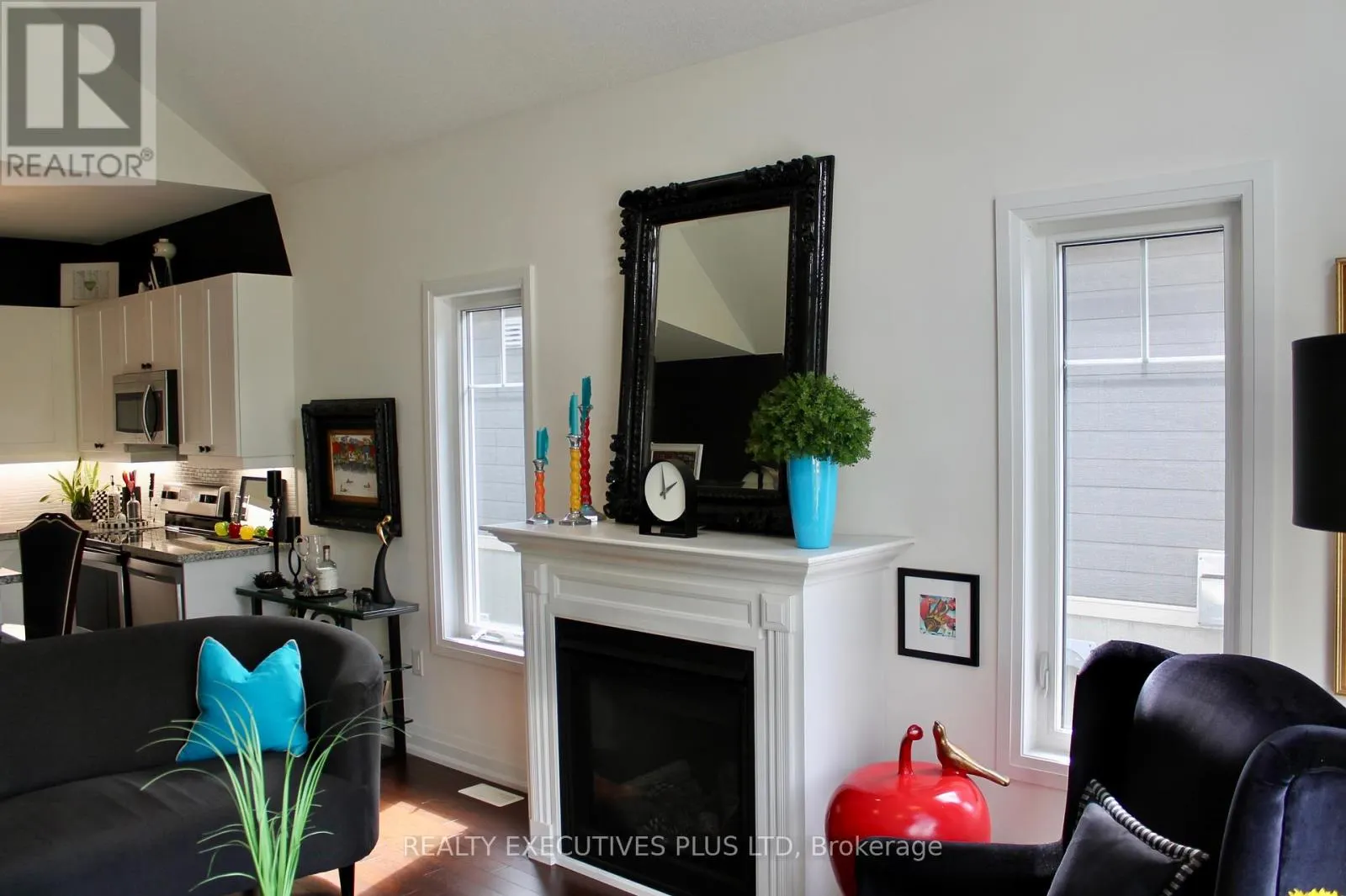 77 KARI CRESCENT