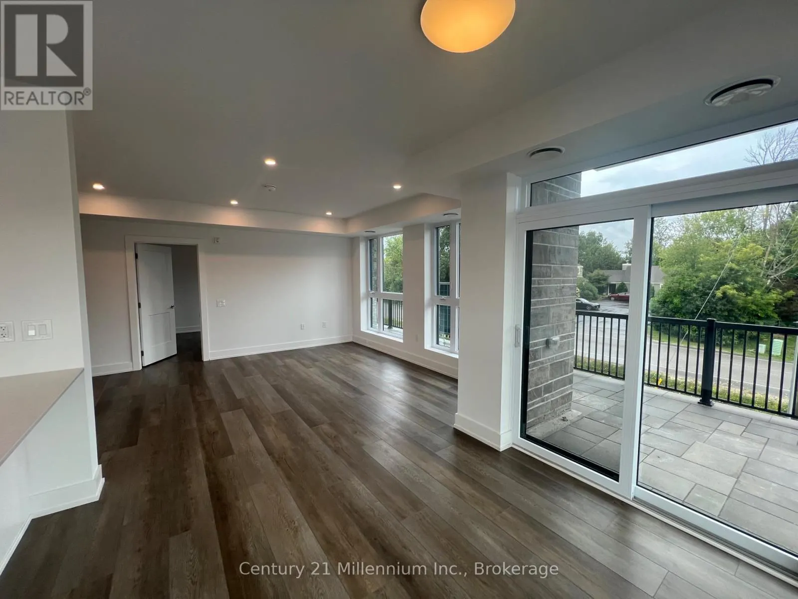 122 - 4 KIMBERLY LANE, #122