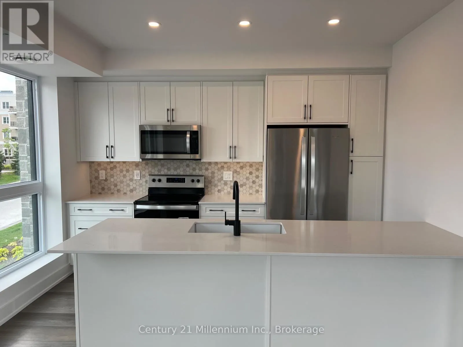 122 - 4 KIMBERLY LANE, #122