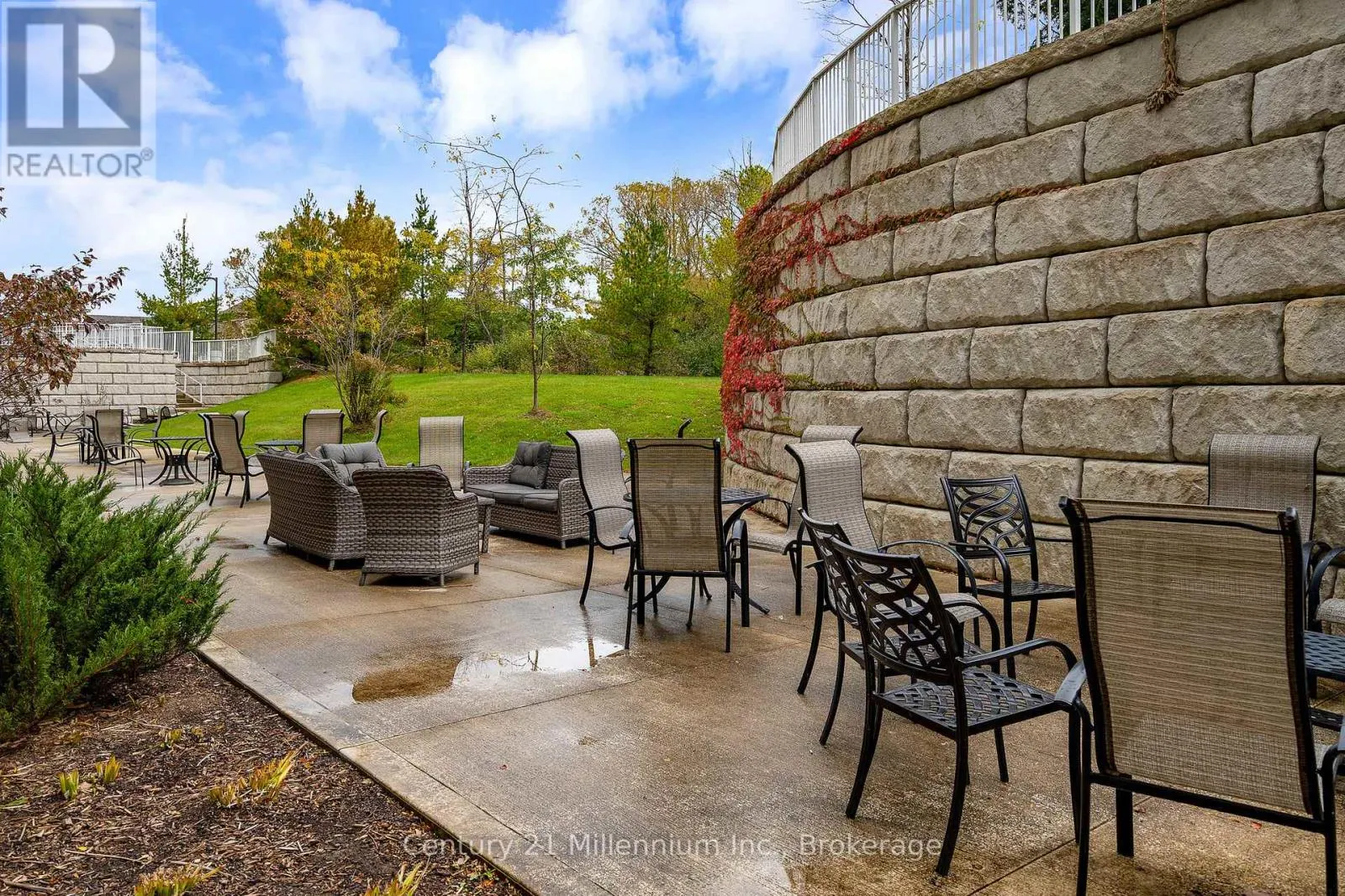 122 - 4 KIMBERLY LANE, #122