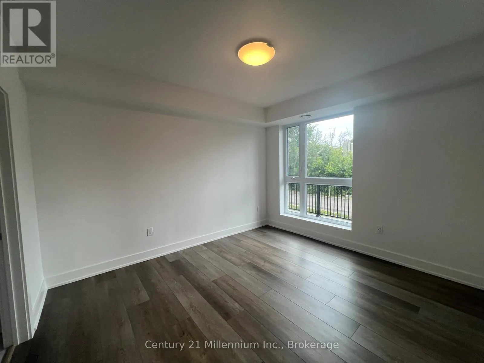 122 - 4 KIMBERLY LANE, #122