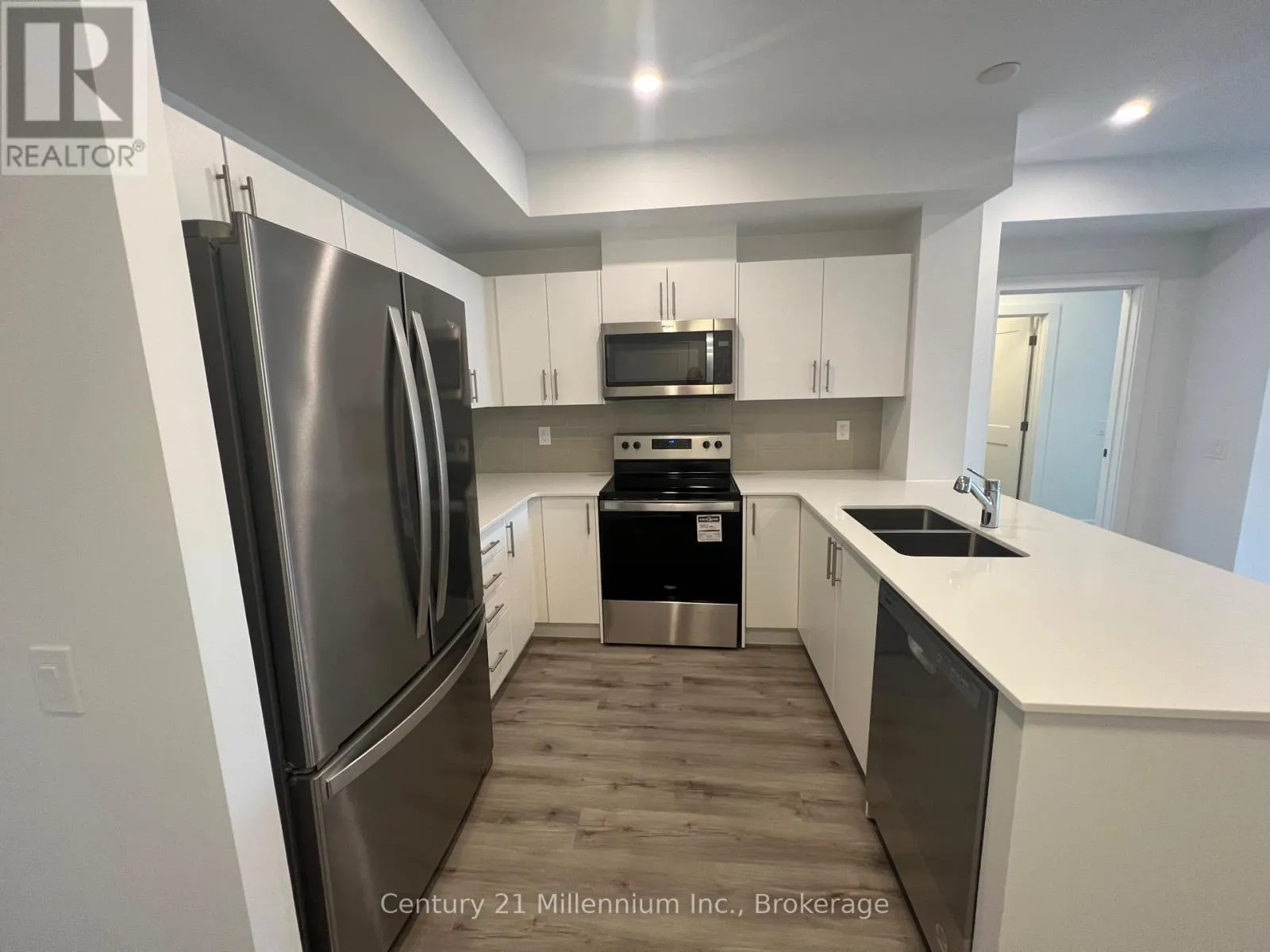 217 - 4 KIMBERLY LANE, #217