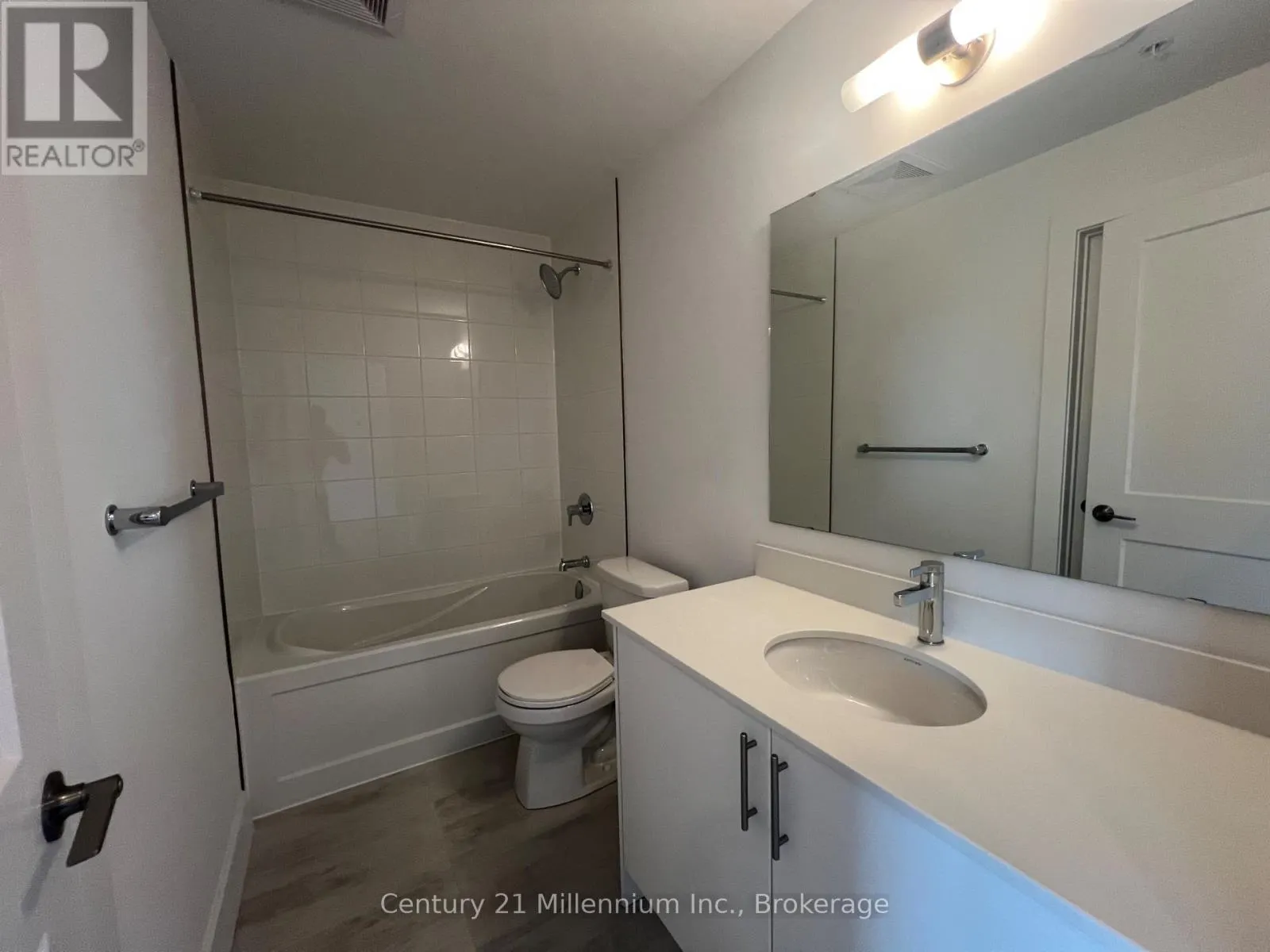 217 - 4 KIMBERLY LANE, #217