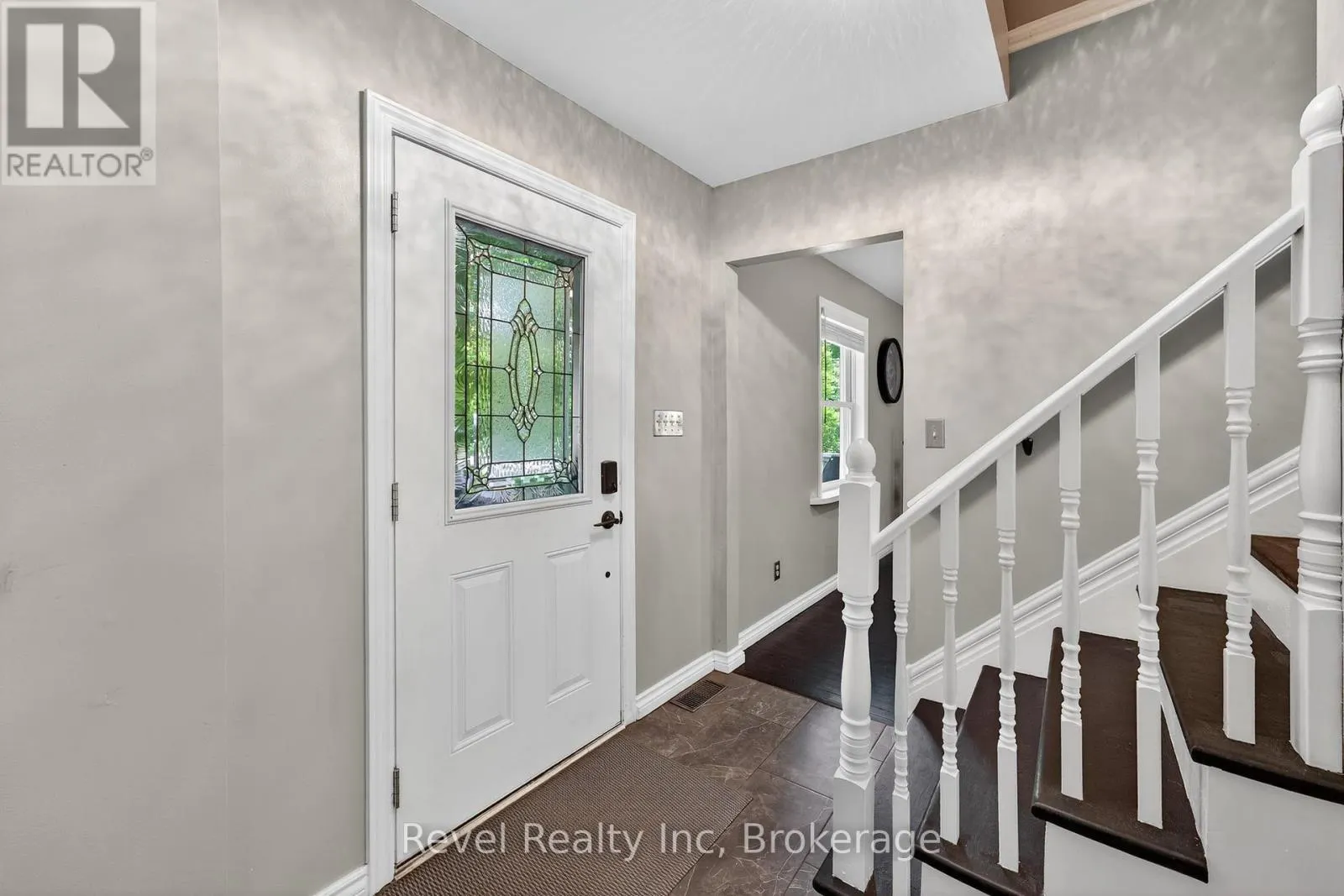 6 BAYSIDE ROAD