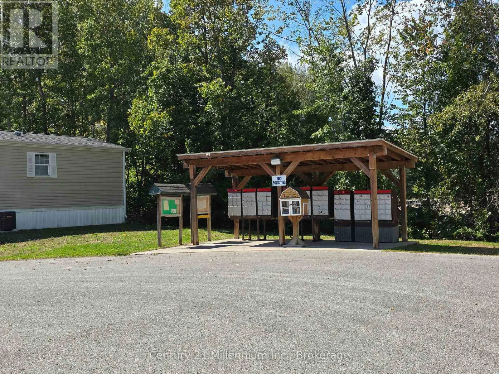 67 GEORGIAN GLEN DRIVE