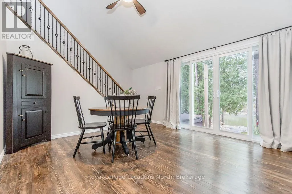 44 STROUD CRESCENT