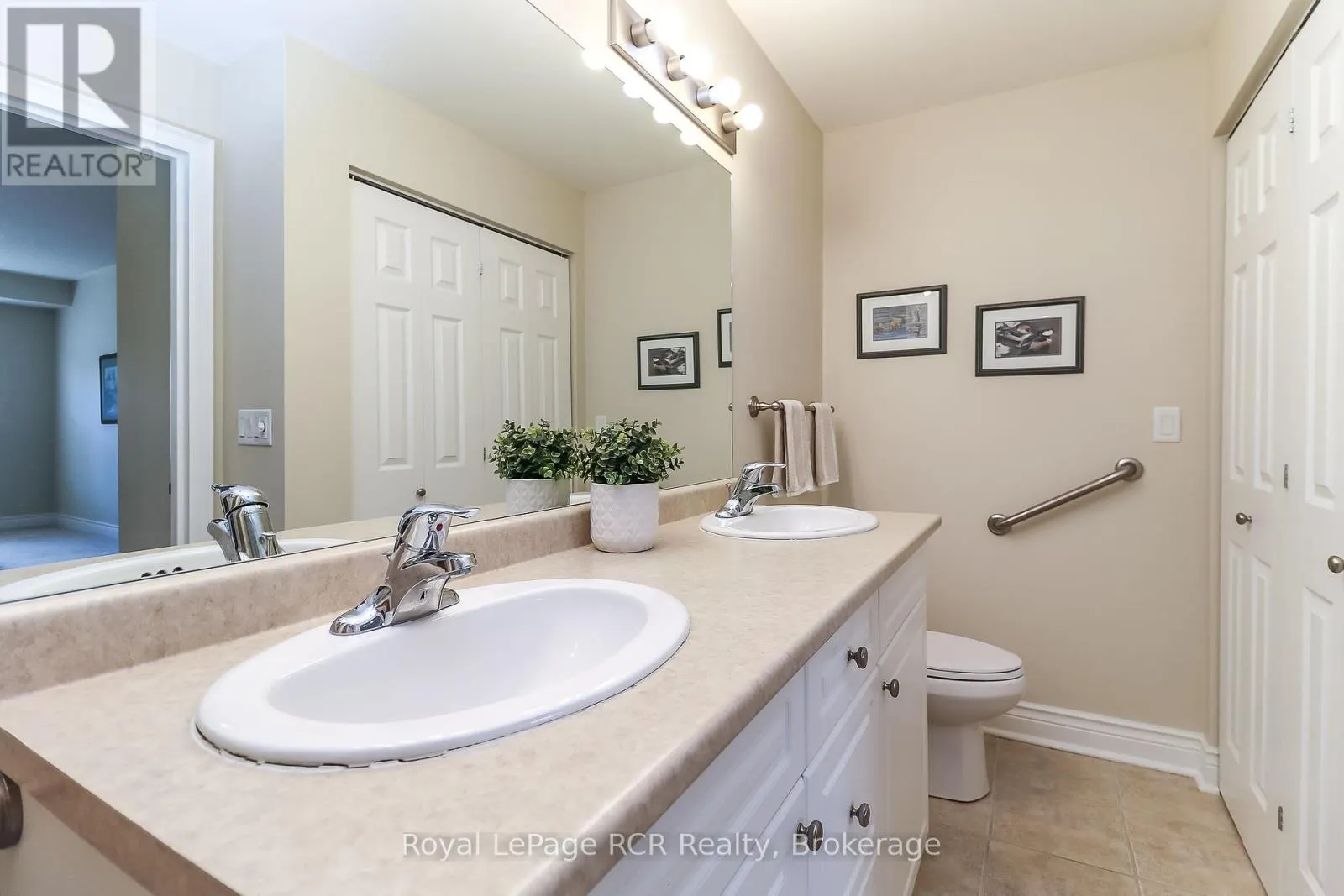 215 - 91 RAGLAN STREET, #215