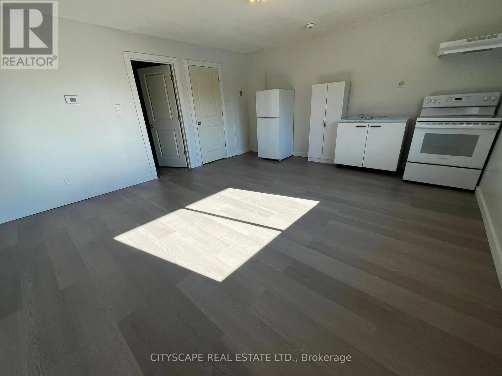 STUDIO 2 - 207 MAIN STREET