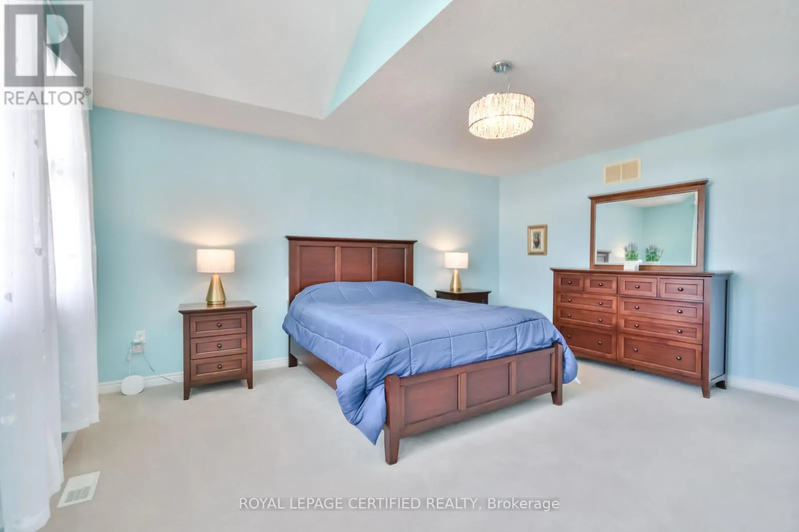79 SOVEREIGN'S GATE